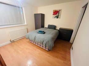 Double room near Clifton campus shared bathroom & kitchen